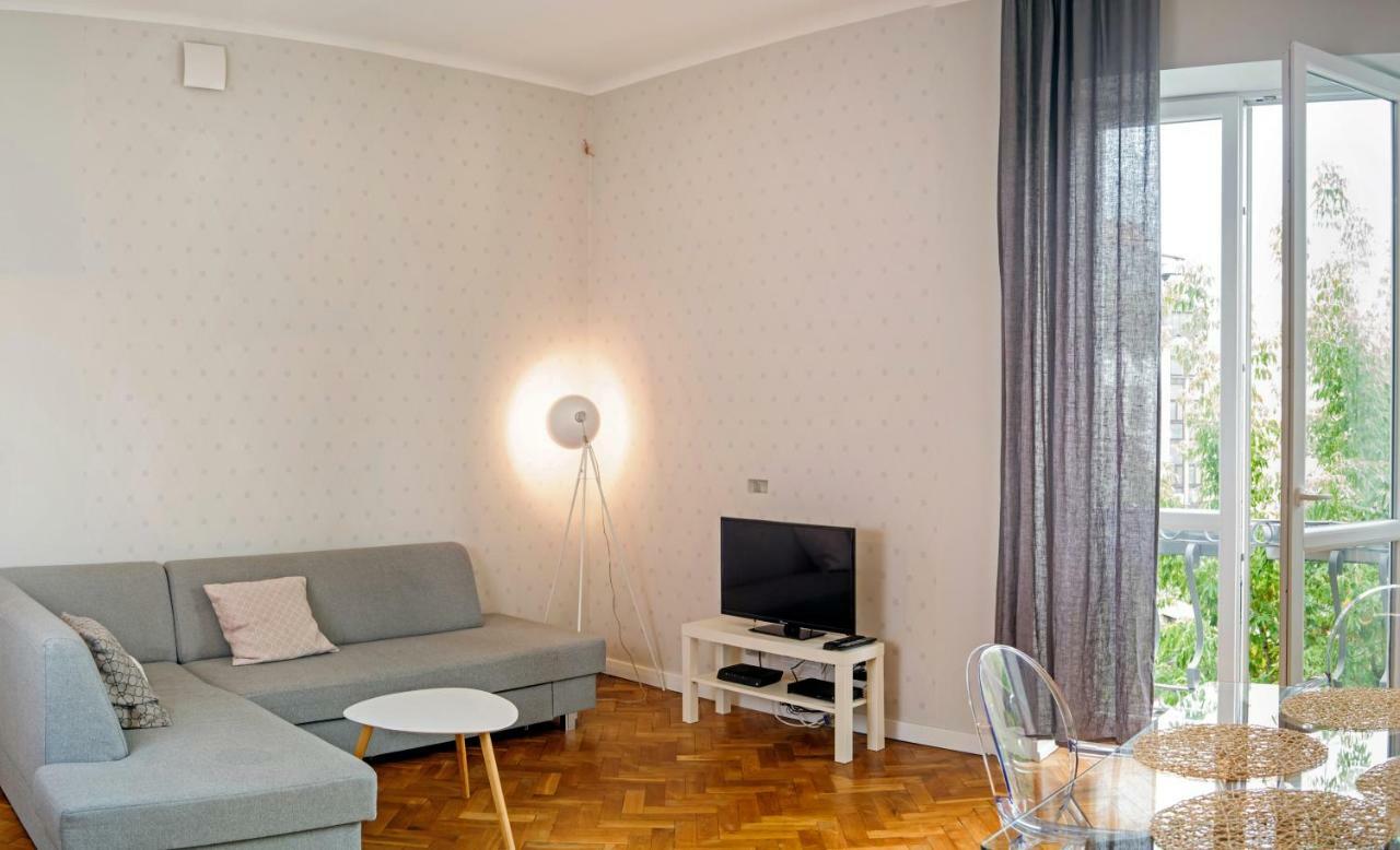 Zoli Apartment Warszawa Exteriör bild