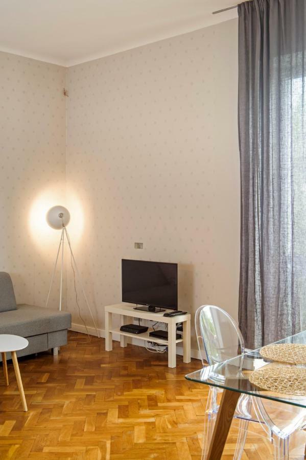 Zoli Apartment Warszawa Exteriör bild