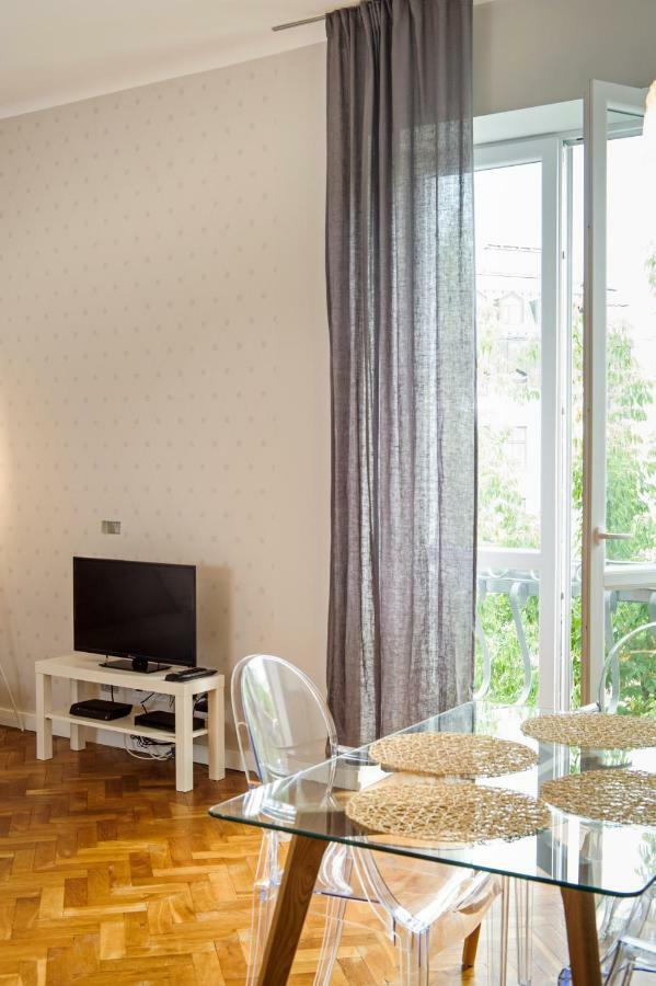 Zoli Apartment Warszawa Exteriör bild